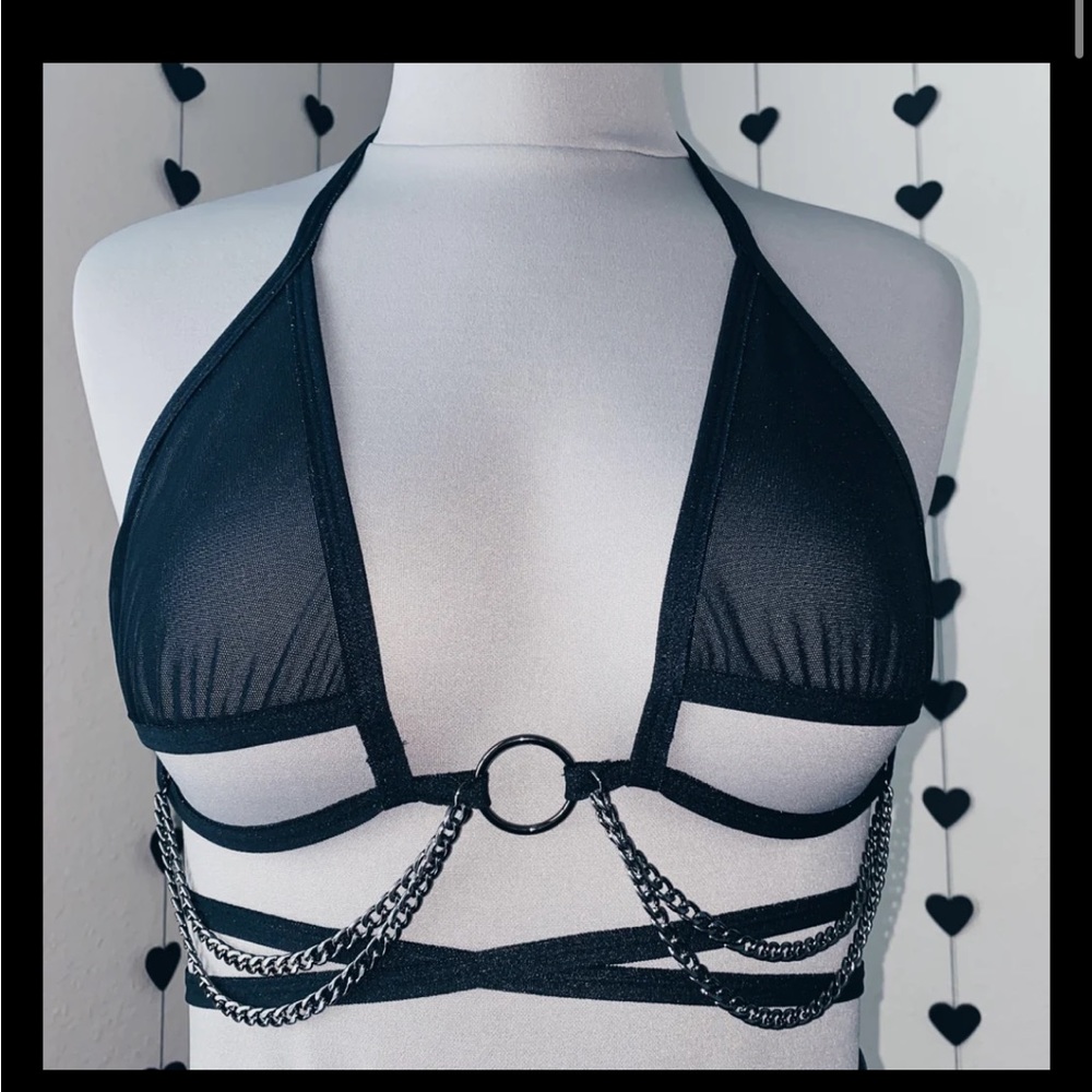 Brand new pink mesh peekaboo top from Syzygy the label- size M - silver hardware - Picture 2 of 2